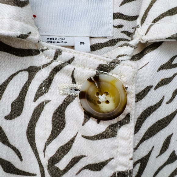 Anthropologie Ivory/Brown Zebra Print Cropped Pilcro Denim Trucker Jack… - Picture 11 of 16